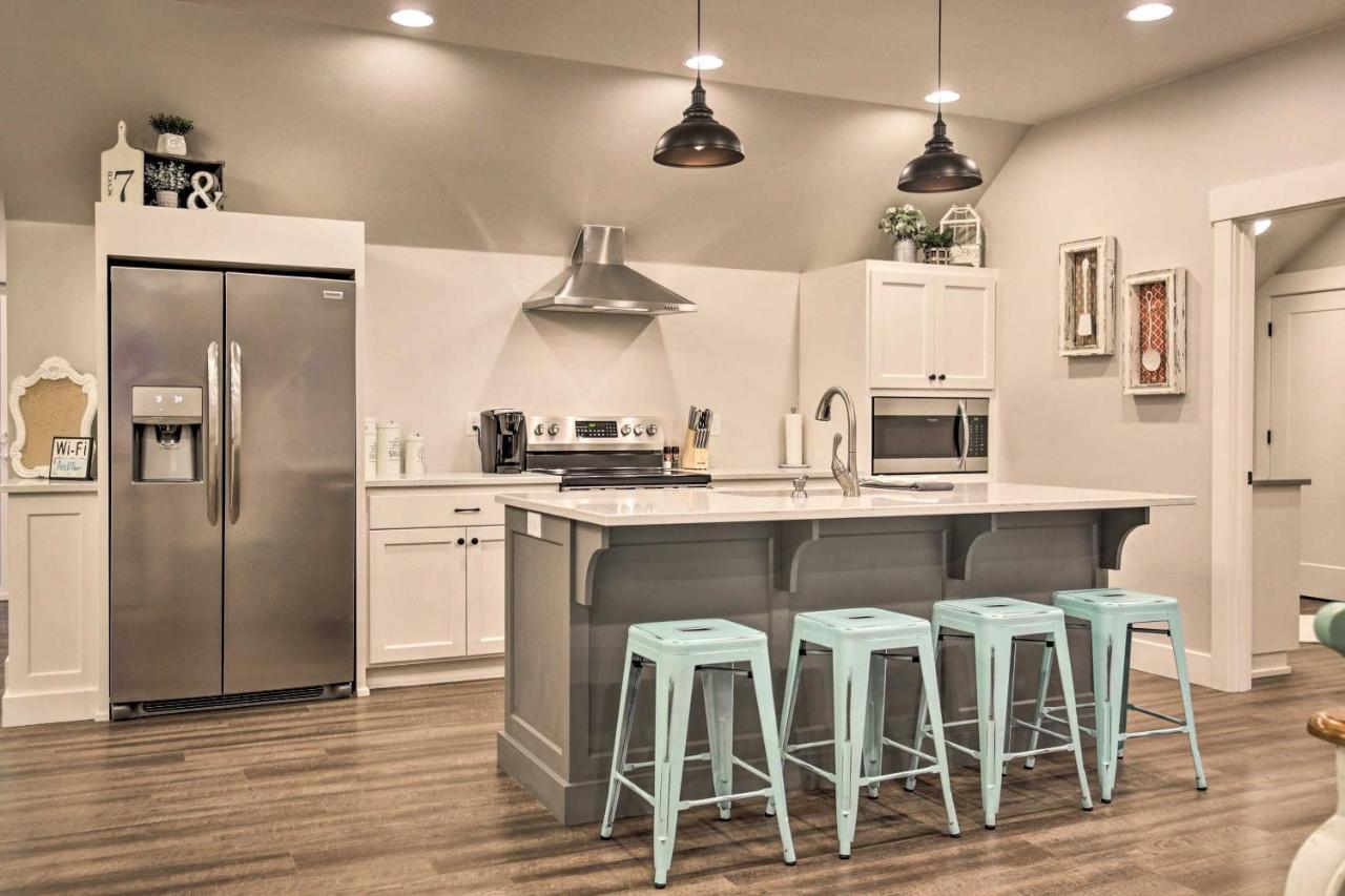 Chic Farmhouse With Creek In Heart Of Wine Country! Макминнвилл Экстерьер фото